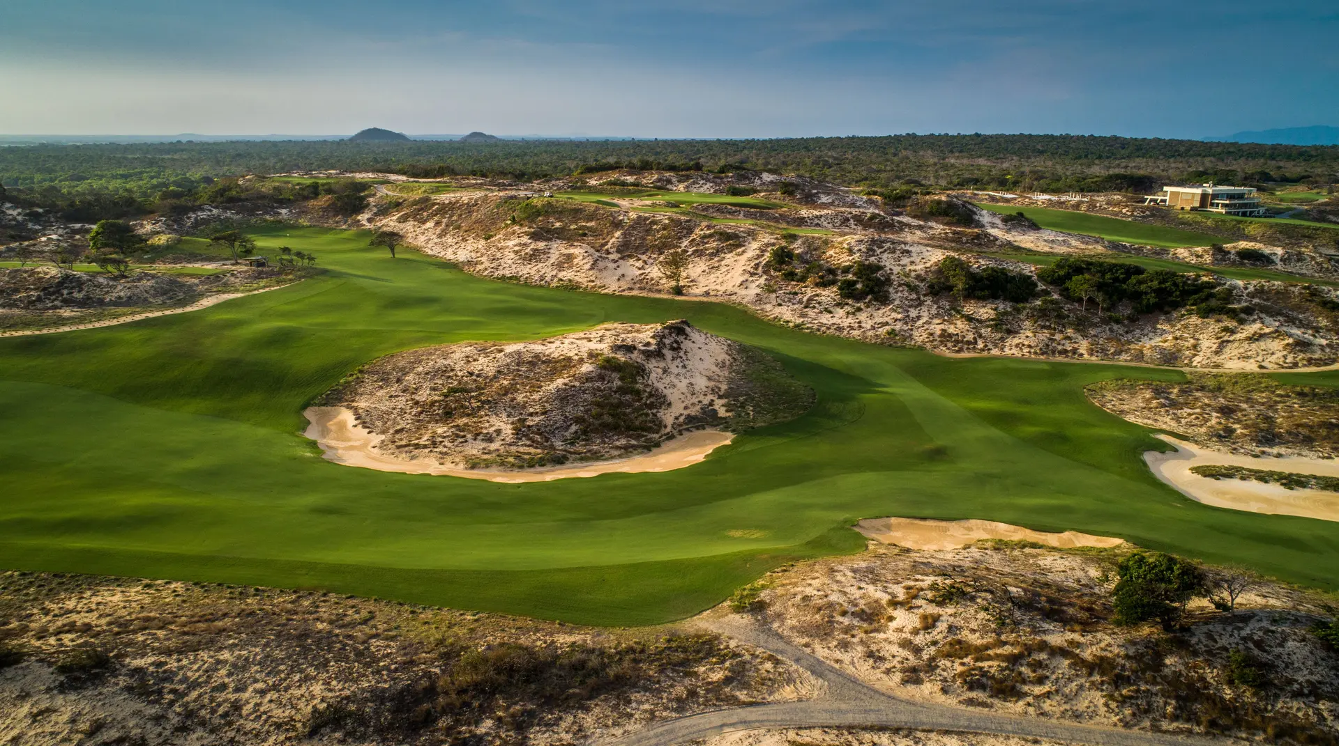 The Bluffs Grand Ho Tram