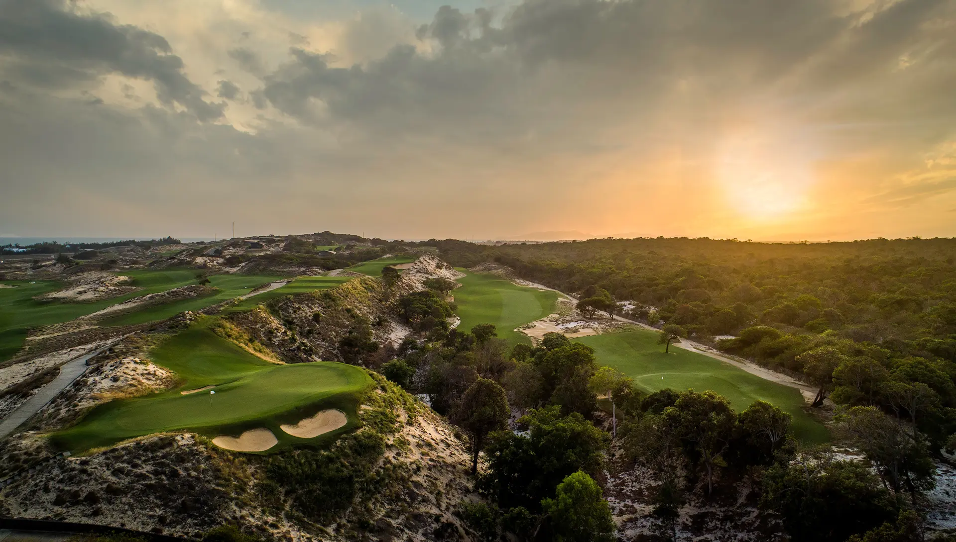 The Bluffs Grand Ho Tram