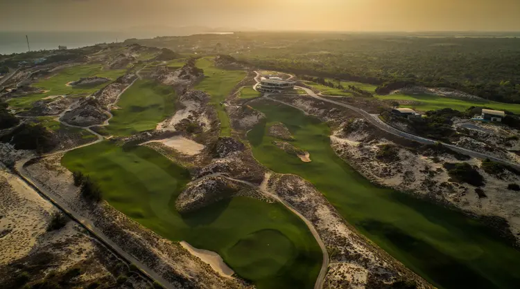 The Bluffs Grand Ho Tram