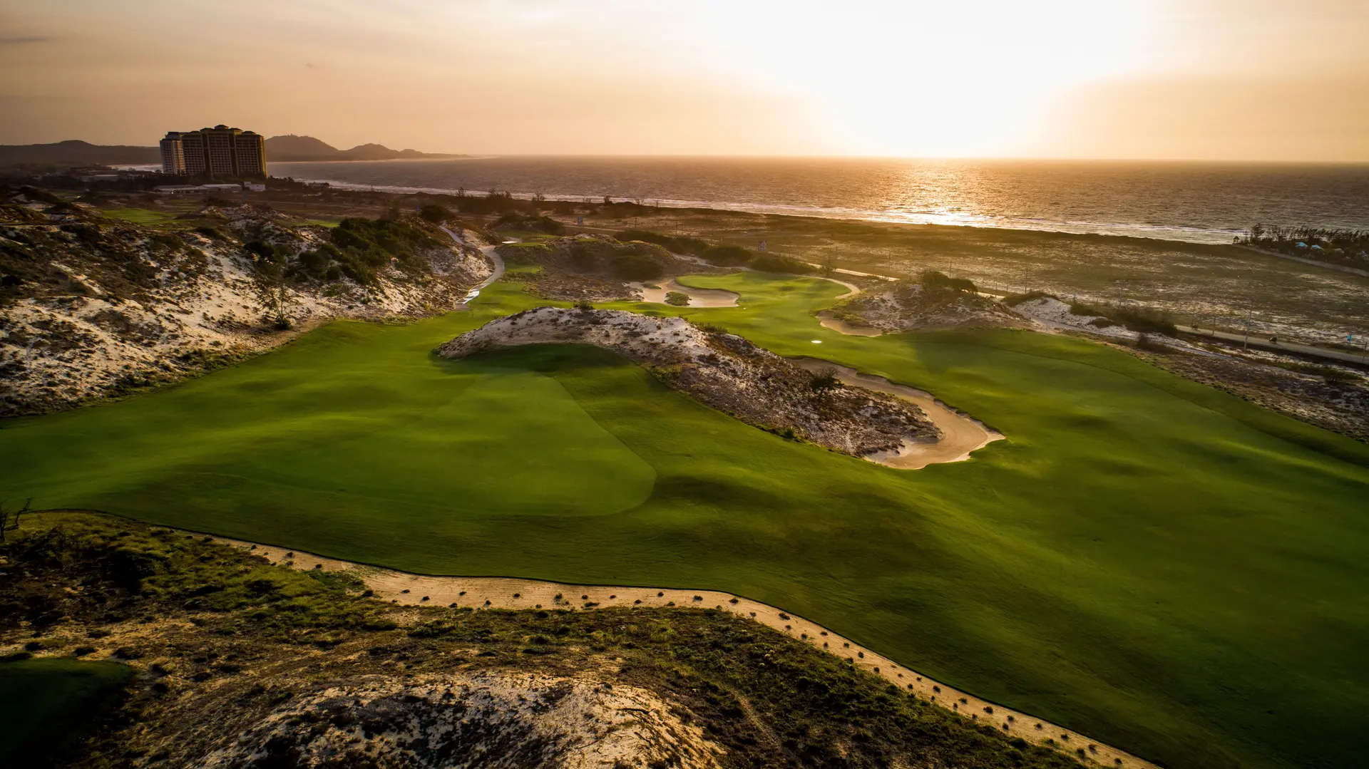 The Bluffs Grand Ho Tram