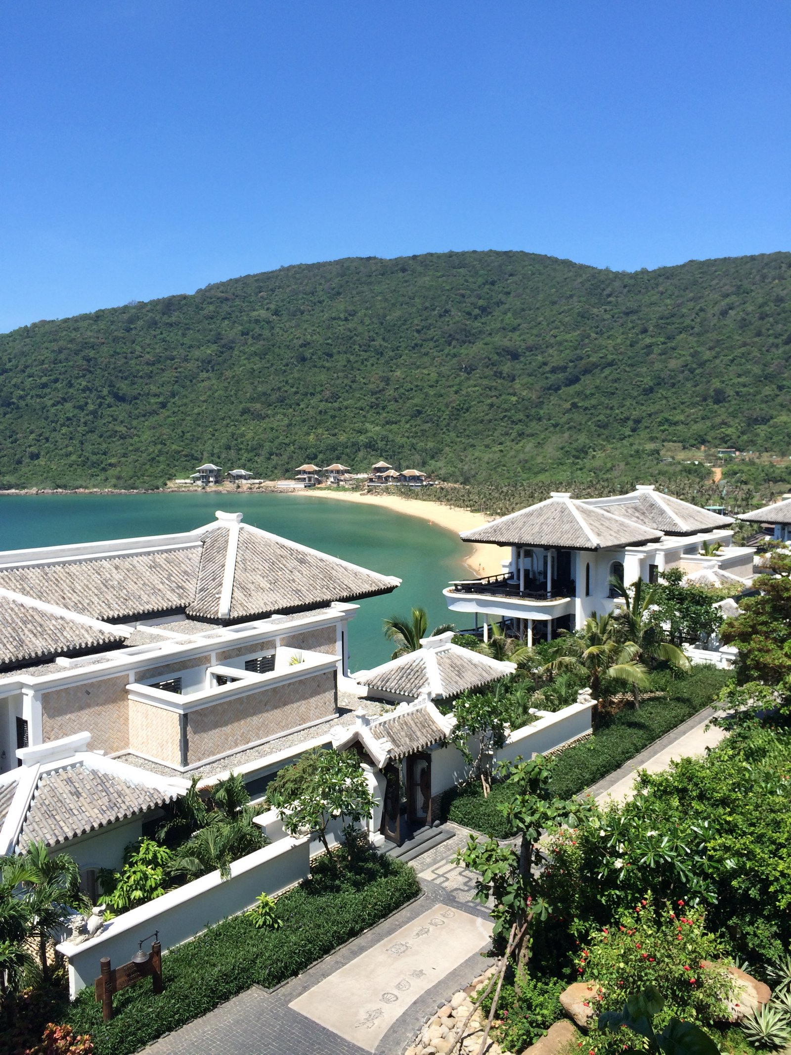 Intercontinental Da Nang Sun Peninsula Resort